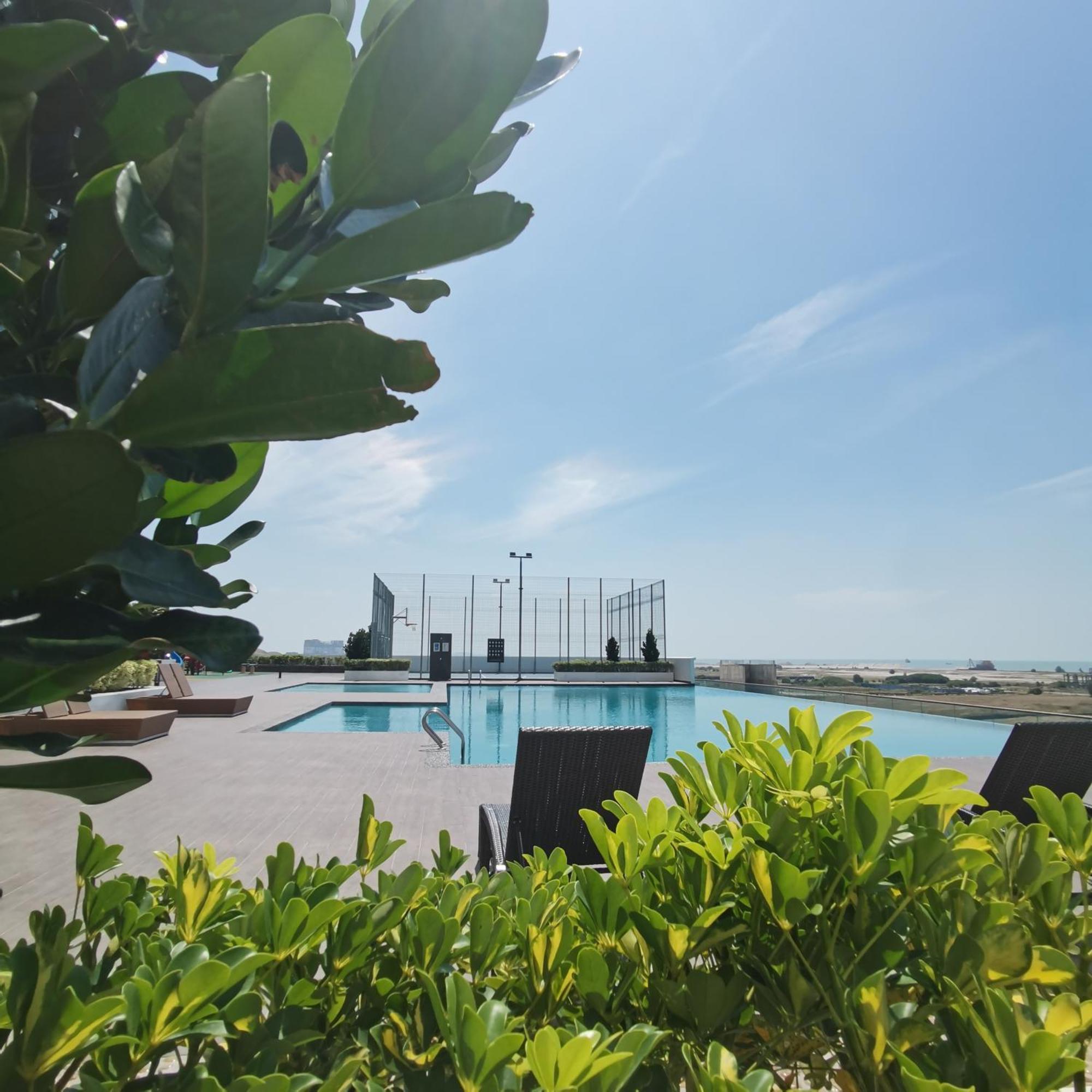 Amber Cove Seaview I Muji 2br I Game I 3-9pax Apartment